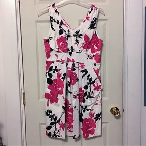 Floral sleeveless pink black white dress retro